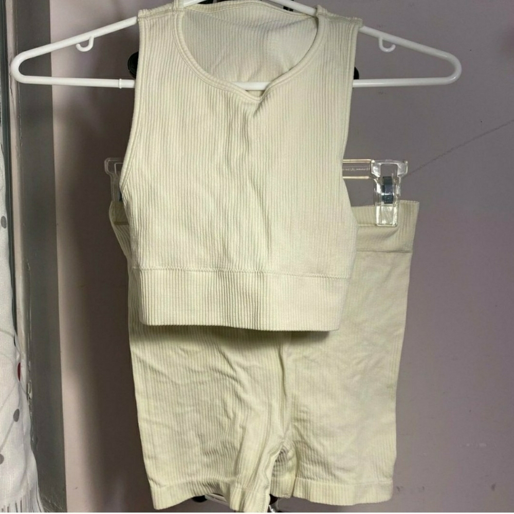 SKIMS Set